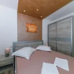 Apartment Johanan 2 *