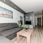 Johanan 2 Apartment Makarska