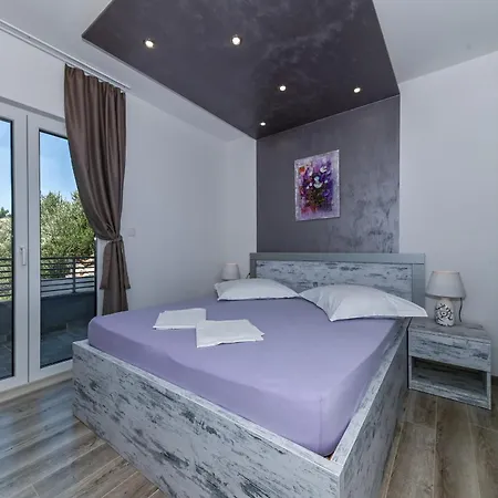 Johanan 2 * Makarska